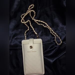 CHANEL Coco Crush White W/ Gold Chain CROSSBODY Phone & Card Holder Bag. Box GWP